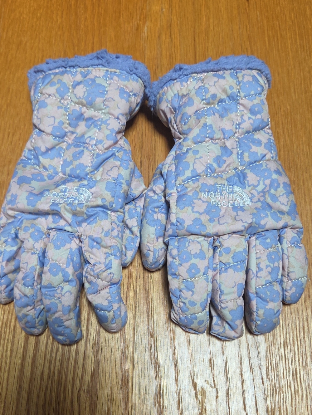 Girls gloves